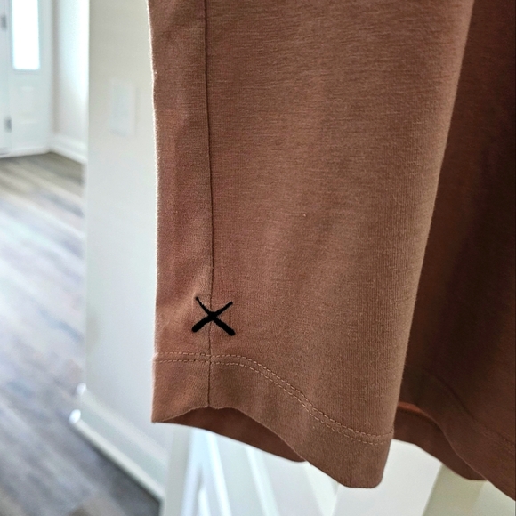 Cuts Curved Hem Shirt Set - Picture 9 of 10